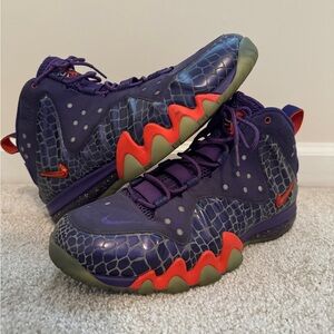 Charles barkley posite max “suns”